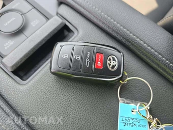 2024 Toyota Grand Highlander Limited - miniatura 8