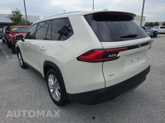 2024 Toyota Grand Highlander Platinum - miniatura 2