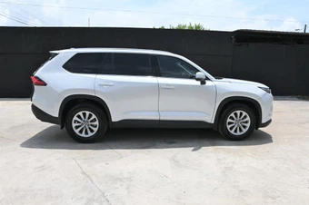 2024 Toyota Grand Highlander XLE - miniatura 5