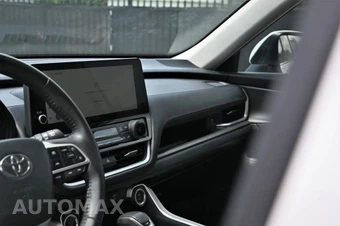 2024 Toyota Grand Highlander XLE - miniatura 9