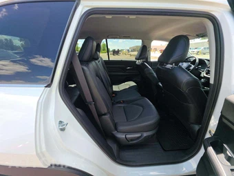 2024 Toyota Grand Highlander XLE - miniatura 17