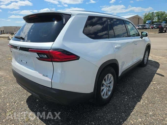 2024 Toyota Grand Highlander XLE - miniatura 3