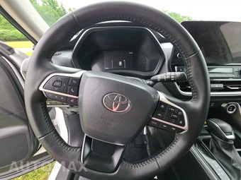 2024 Toyota Grand Highlander XLE - miniatura 15