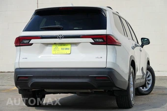 2024 Toyota Grand Highlander XLE - miniatura 3