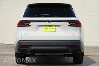 2024 Toyota Grand Highlander XLE - miniatura 9