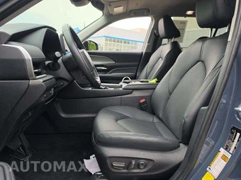 2024 Toyota Grand Highlander XLE - miniatura 3