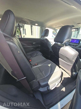 2024 Toyota Grand Highlander XLE - miniatura 17