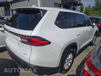 2024 Toyota Grand Highlander XLE - miniatura 3
