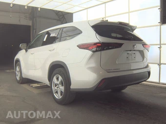 2024 Toyota Highlander LE - miniatura 8