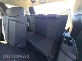 2024 Toyota Highlander LE - miniatura 14