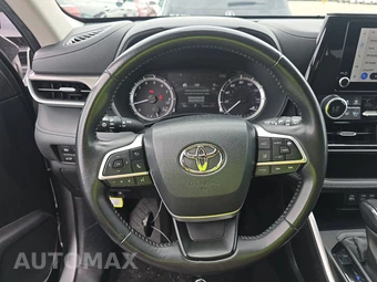 2024 Toyota Highlander LE - miniatura 16
