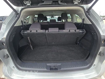 2024 Toyota Highlander LE - miniatura 23