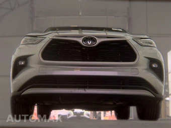 2024 Toyota Highlander LE - miniatura 3