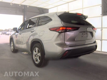2024 Toyota Highlander LE - miniatura 8