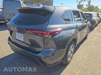 2024 Toyota Highlander LE - miniatura 3