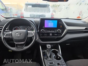 2024 Toyota Highlander LE - miniatura 17