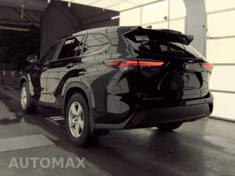 2024 Toyota Highlander LE - miniatura 8