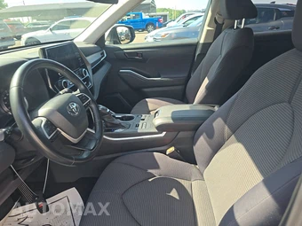 2024 Toyota Highlander LE – miniatura 13