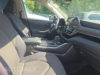2024 Toyota Highlander LE – miniatura 14
