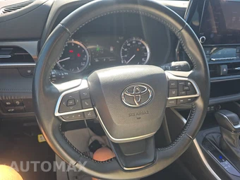 2024 Toyota Highlander LE – miniatura 16