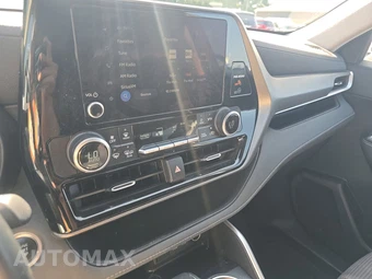 2024 Toyota Highlander LE – miniatura 17