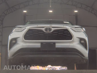 2024 Toyota Highlander LE – miniatura 3