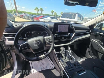 2024 Toyota Highlander LE - miniatura 10
