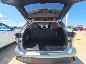 2024 Toyota Highlander LE - miniatura 15