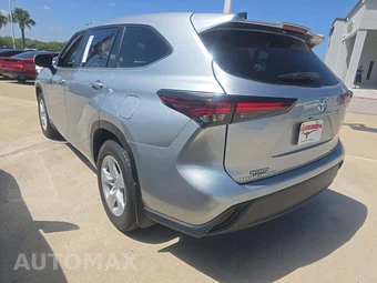 2024 Toyota Highlander LE - miniatura 2