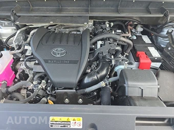 2024 Toyota Highlander LE - miniatura 16