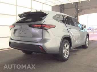 2024 Toyota Highlander LE - miniatura 4