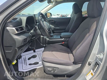 2024 Toyota Highlander LE - miniatura 7