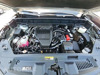 2024 Toyota Highlander LE - miniatura 15