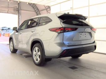2024 Toyota Highlander LE - miniatura 6
