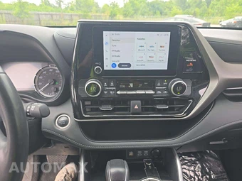 2024 Toyota Highlander LE – miniatura 7