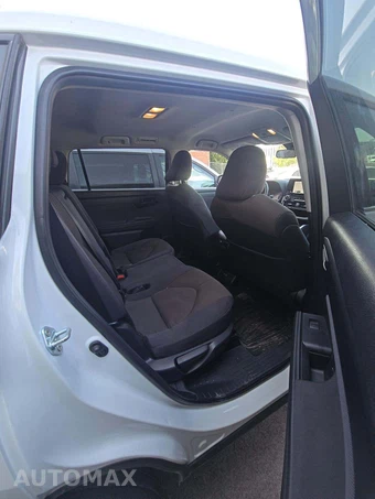 2024 Toyota Highlander LE - miniatura 17