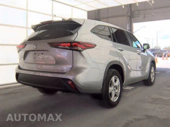 2024 Toyota Highlander LE - miniatura 5