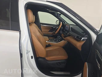 2024 Toyota Highlander Platinum - miniatura 8
