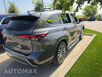 2024 Toyota Highlander Platinum - miniatura 3