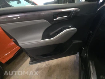 2024 Toyota Highlander Platinum - miniatura 9