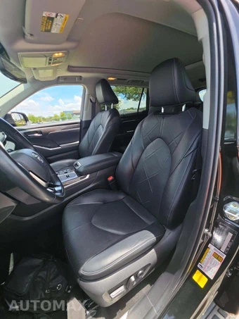 2024 Toyota Highlander Platinum - miniatura 3