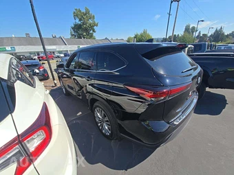 2024 Toyota Highlander Platinum - miniatura 2