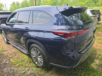 2024 Toyota Highlander Platinum - miniatura 2