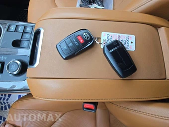 2024 Toyota Highlander Platinum - miniatura 8