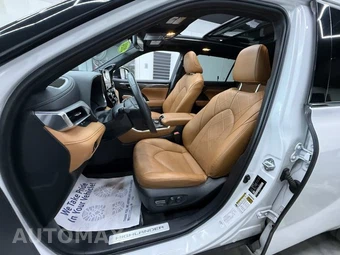 2024 Toyota Highlander Platinum - miniatura 10