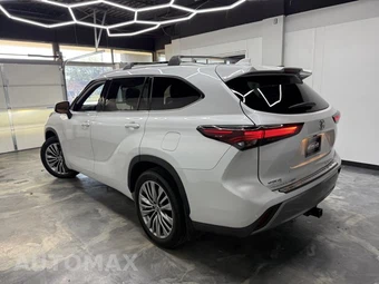 2024 Toyota Highlander Platinum - miniatura 3