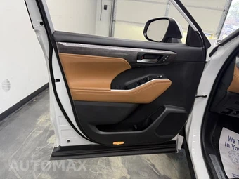 2024 Toyota Highlander Platinum - miniatura 9