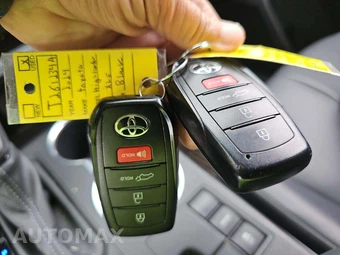 2024 Toyota Highlander XLE - miniatura 8