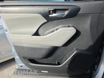 2024 Toyota Highlander XLE - miniatura 9