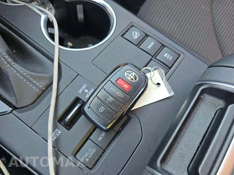 2024 Toyota Highlander XLE - miniatura 8
